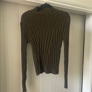 Women’s Ribbed Green Sweater